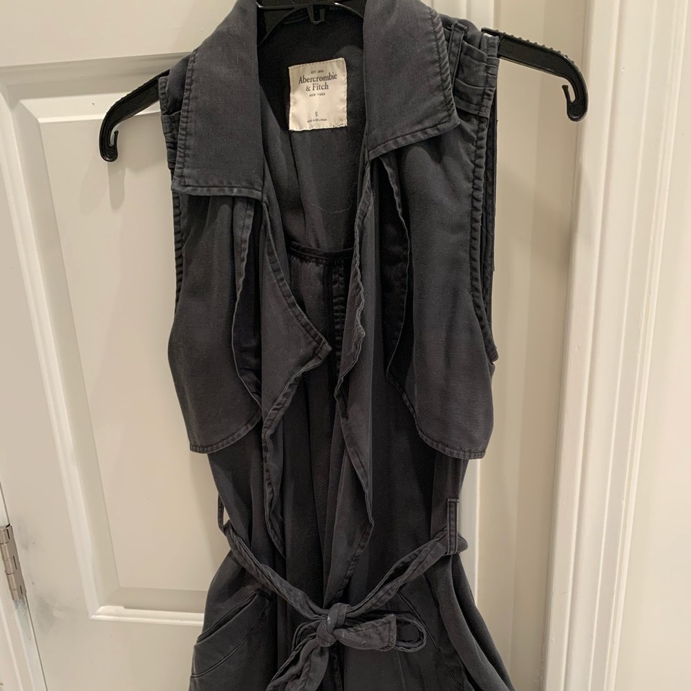 A&F Black Tie Waist Utility Vest Sz. S